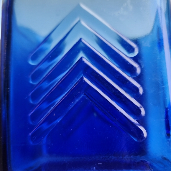 Vintage Hazel Atlas Chevron Cobalt Blue Pitcher 12 oz - Picture 3 of 5